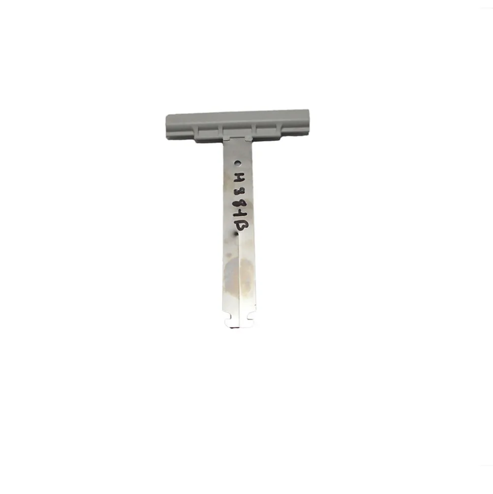 ATTACHE TABLIER A CLIPPER (Lame 14: LG 147) OCTO