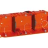 Boîte d'encastrement triple multimatériaux Legrand P. 40 mm