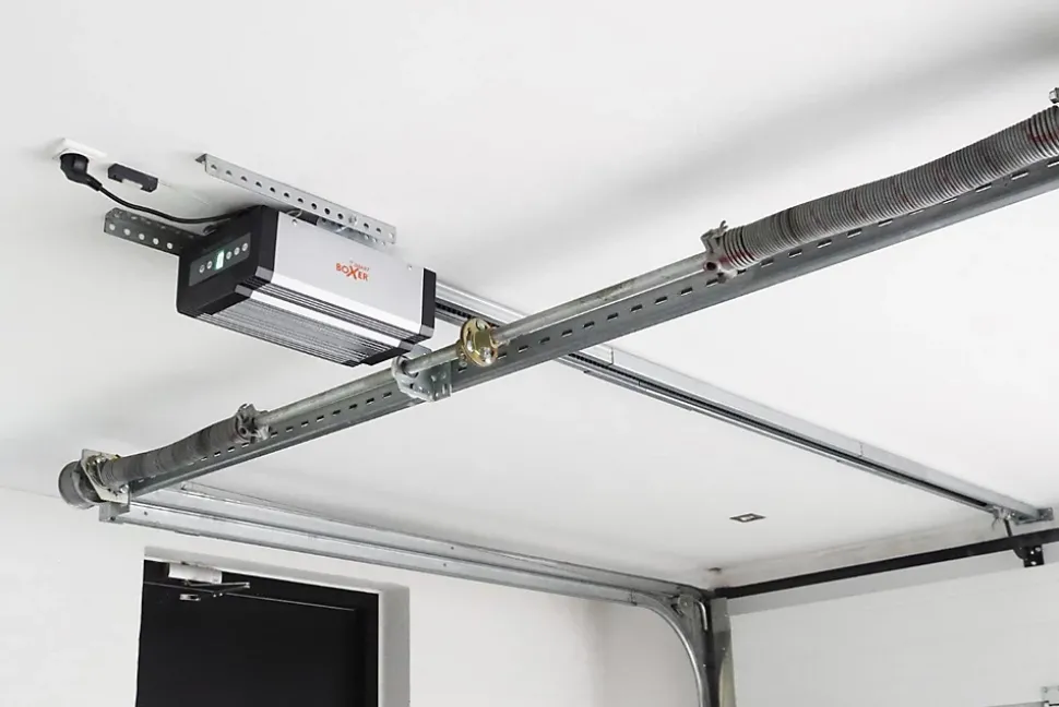 Boxer Ouvre-porte de garage WiFi 800N avec application smartphone, rail 3 m, télécommande incluse