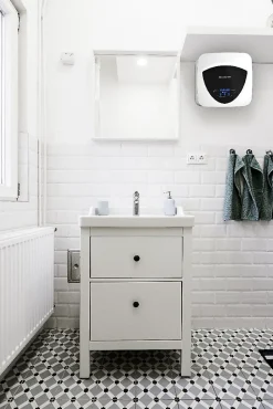 Chauffe-eau électrique Ariston Andris Elite WiFi 10 L sous-évier 2000 W
