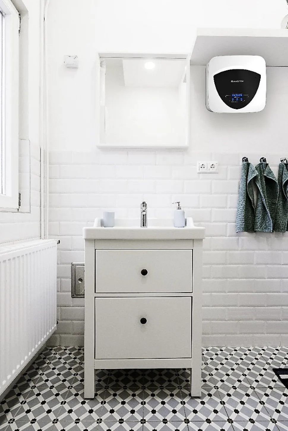 Chauffe-eau électrique Ariston Andris Elite WiFi 10 L sous-évier 2000 W
