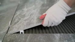 Colle carrelage sol int/ext et mur intérieur blanc Volden C2E 25kg