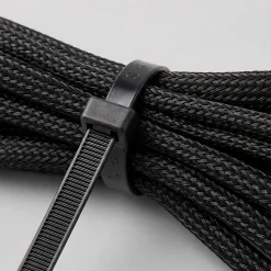 50 colliers de serrage en nylon Diall 7,5 x 400 mm Noir