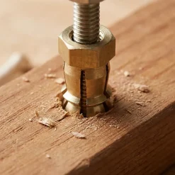 12 écrous à frapper Laiton M6 L. 9 mm