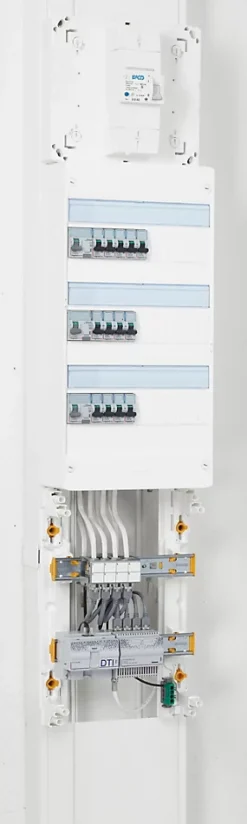 Gaine technique de logement Legrand.