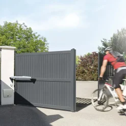 Motorisation de portail battant à vérins Somfy Exavia Flash