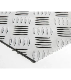 Plaque Aluminium Strié, ép. 2/3mm, Hauteur 75cm x Largeur 130cm