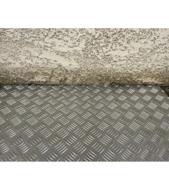 Plaque Aluminium Strié, ép. 2/3mm, Hauteur 25cm x Largeur 140cm