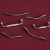 Poignée de meuble nœud GoodHome Ruis effet chromé gris l.169mm x l.10mm x H. 25mm entraxe 128mm