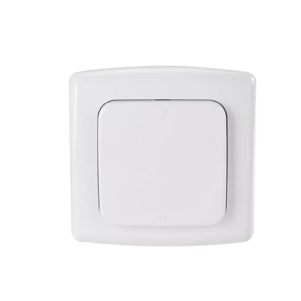 Prise intérieure 3680W connectée Wifi + Interrupteur + Télécommande