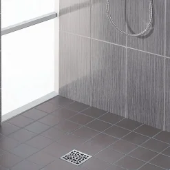 Siphon de sol à maçonner pour douche à l'italienne 10x10cm