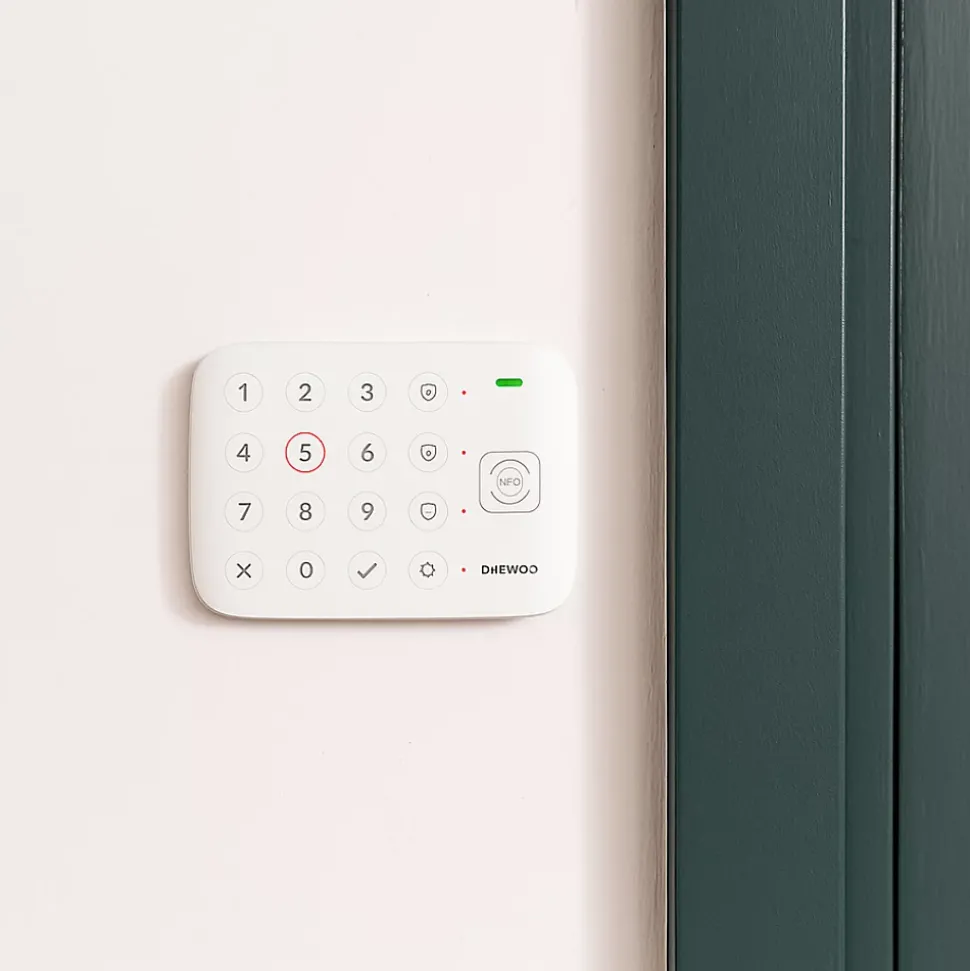 Système d'alarme connecté Sans Abonnement Daewoo Vigilia Wifi - 1 caméra + 6 accessoires - Batterie et sirène intégrées