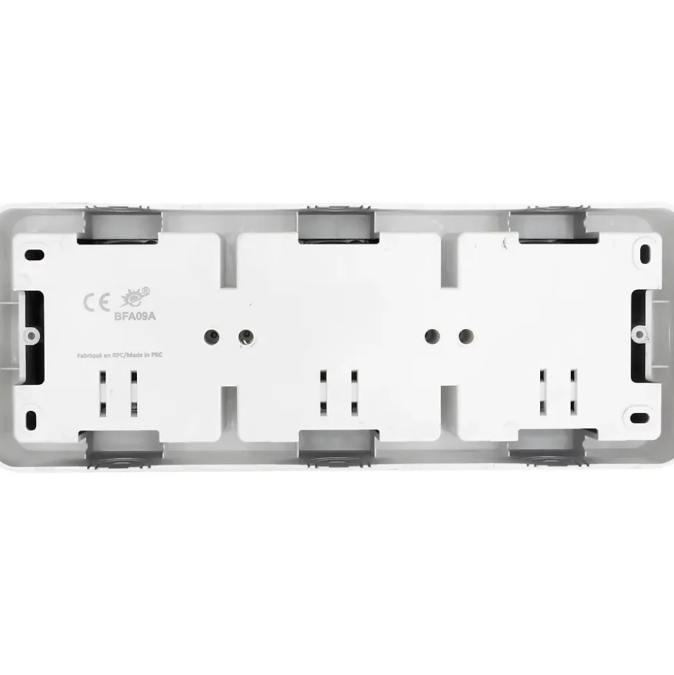 Triple prise avec terre prêt câblée Jacobsen Espen aluminium composable